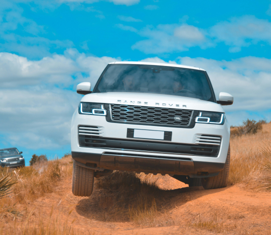 ������� ������� 77Land Rover �� ������������ � ������� ����������� ���� ����� (Land Rover)